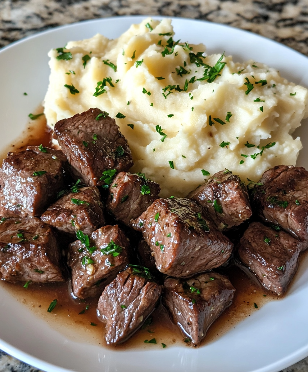 Garlic Butter Steak Bites and Mash